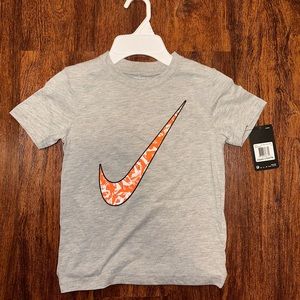Boys Nike T-shirt